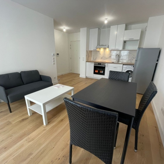 Annonces EAUBONNE : Appartement | CLICHY (92110) | 36 m2 | 1 250 € 